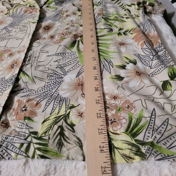 Erika Top Womens Medium Tropical Hawaiian Tan Green Button Up Short Sleeve - Picture 7 of 7